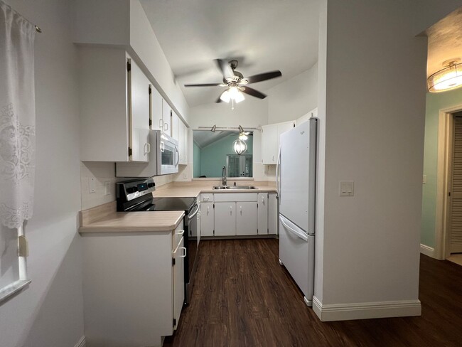 Building Photo - Port Orange 3-bedroom, 2 bath, villa locat...