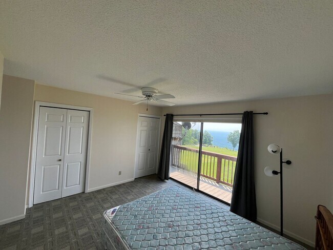 Building Photo - Mountaintop Condo for rent