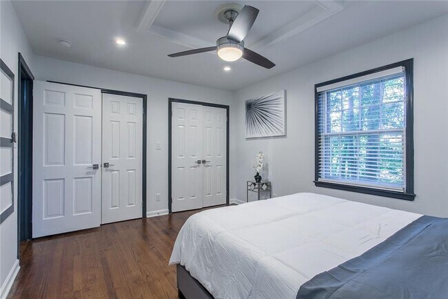 Building Photo - 6680 Williamson Dr NE