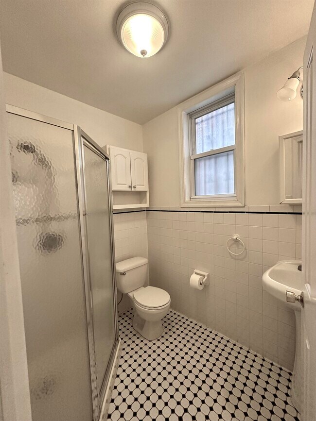 Building Photo - 203 Ogden Ave.