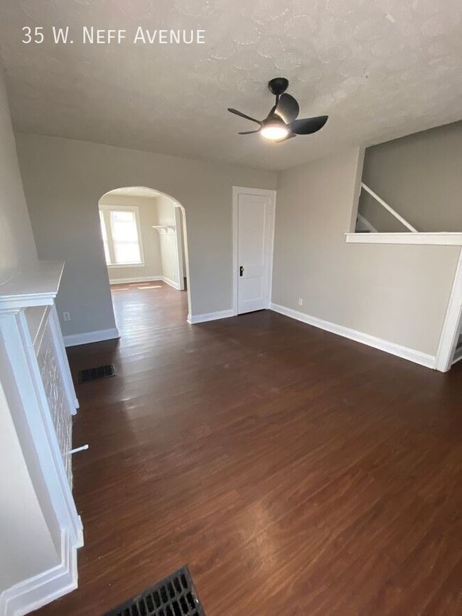 Building Photo - 35 W Neff Ave