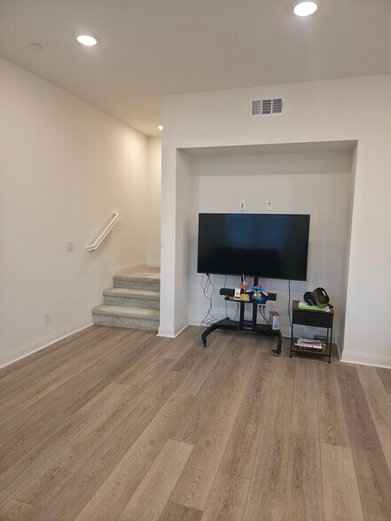 Building Photo - 12120 Blue Sky Ct