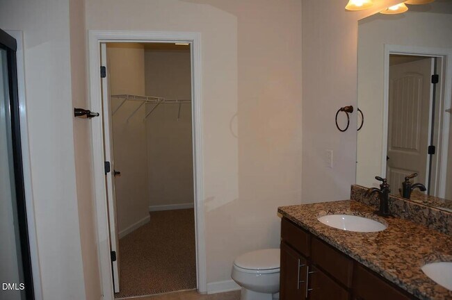 Building Photo - 102 Brier Crossings Loop