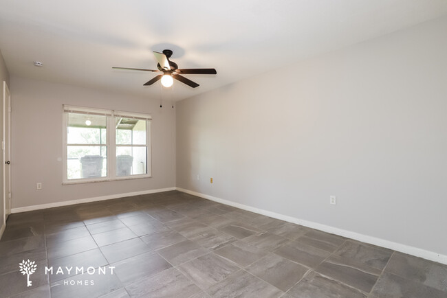 Building Photo - Charming 2 Bedroom, 2 Bath Home