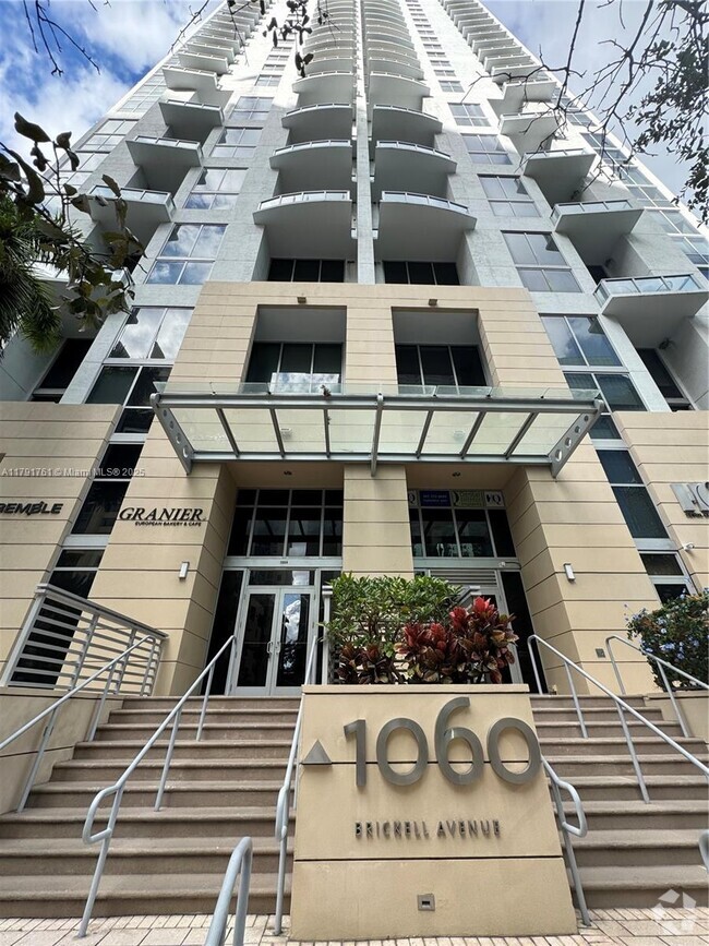 Building Photo - 1060 Brickell Ave