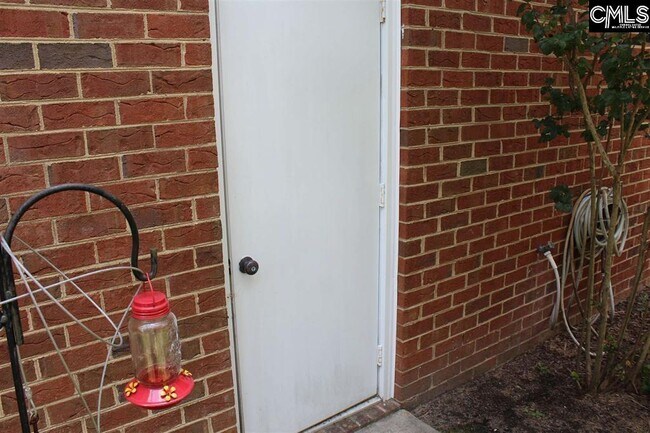 Building Photo - 107 Walden Ct