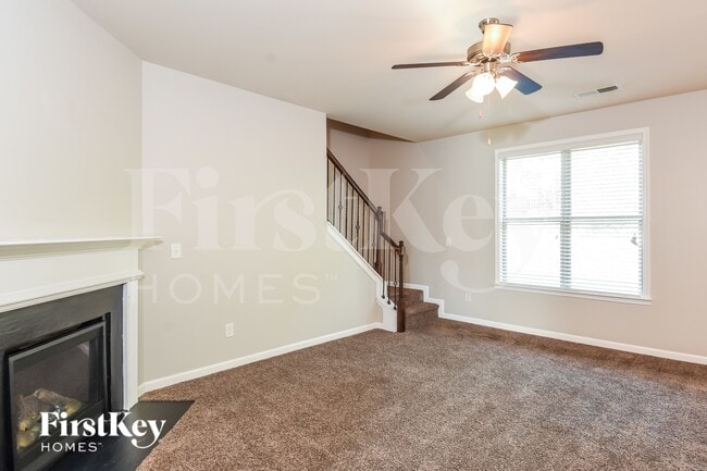 Building Photo - 6392 Woodwell Dr