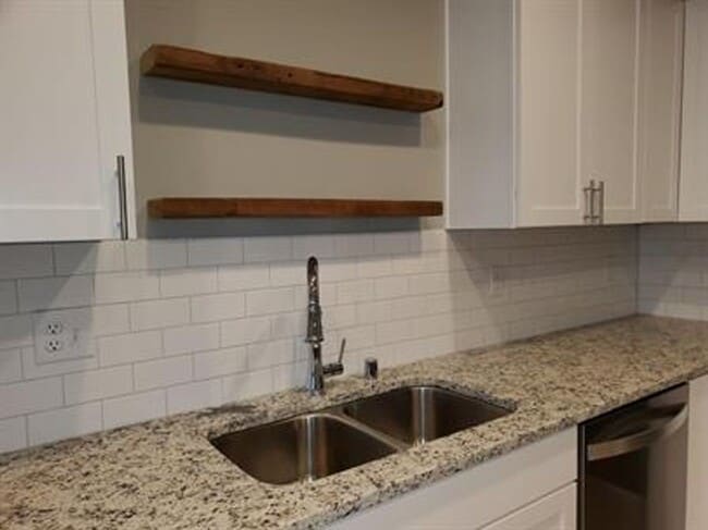 Building Photo - 3 Bedroom 2.5 Bath in Tumwater