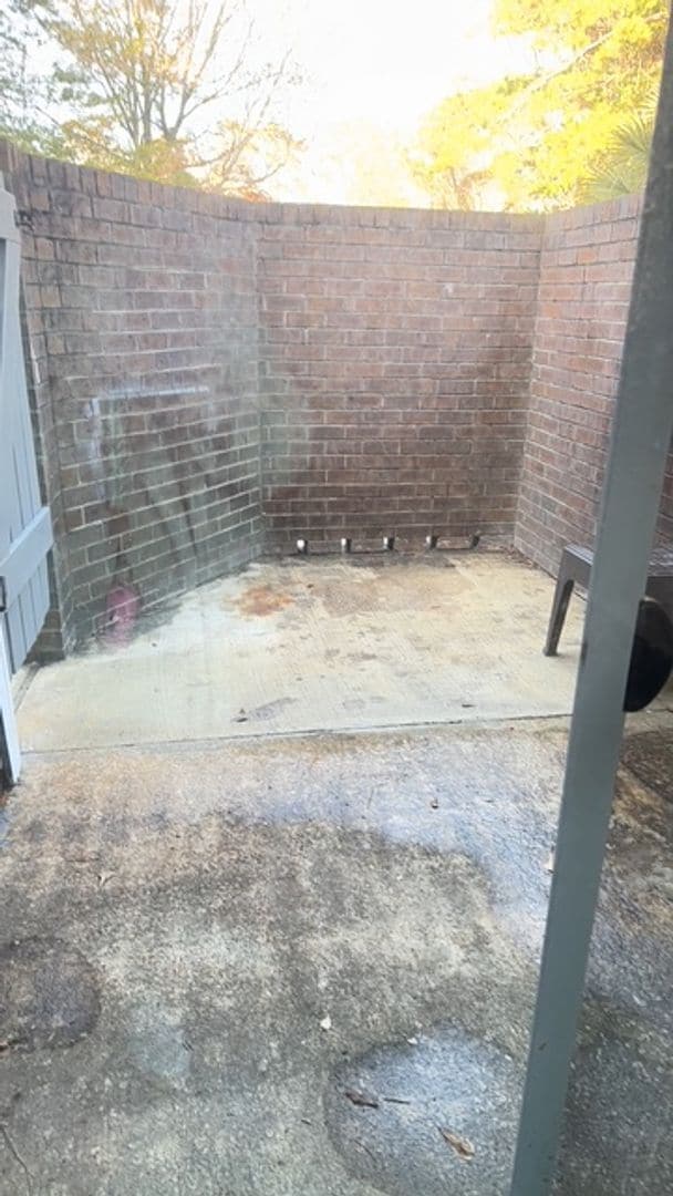 Building Photo - Colonial Circle