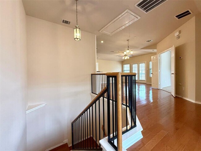 Building Photo - 1310 W Parmer Ln