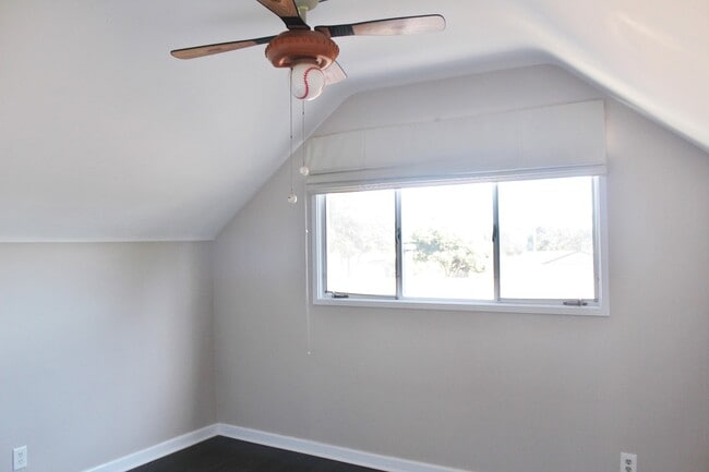 Building Photo - 3170 Strathmore Dr