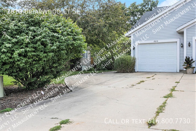 Building Photo - 2610 Briarwood Ct SE