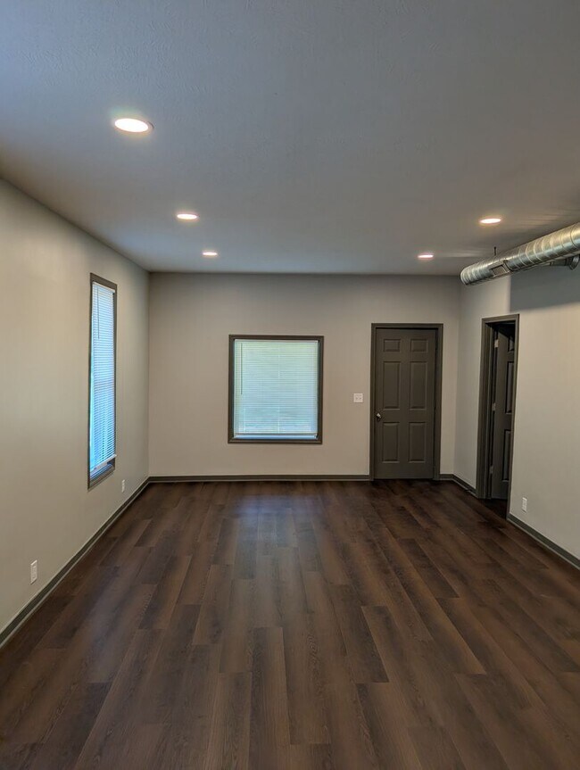 Building Photo - 4119 N 60th St