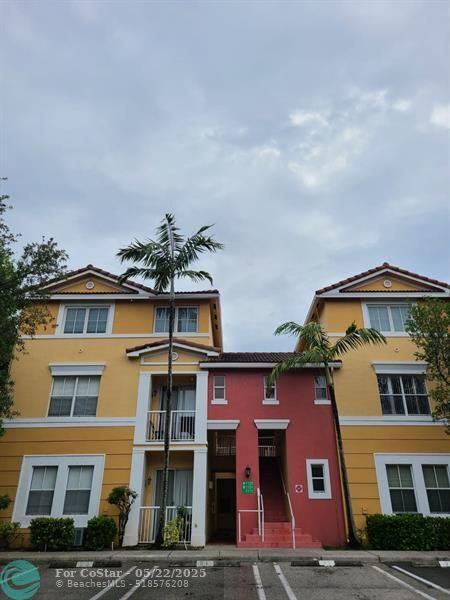 Building Photo - 2659 Carambola Cir N