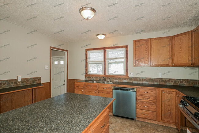 Building Photo - 3607 Dixie Dr