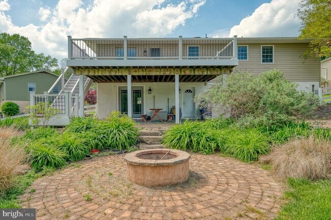 Building Photo - 2109 Lippizan Ct