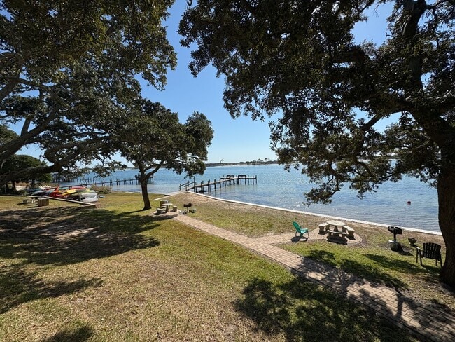 Building Photo - 209 Miracle Strip Pkwy