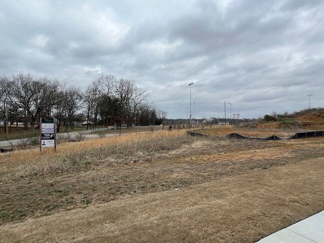 Building Photo - 967 Horse Mountain Rd