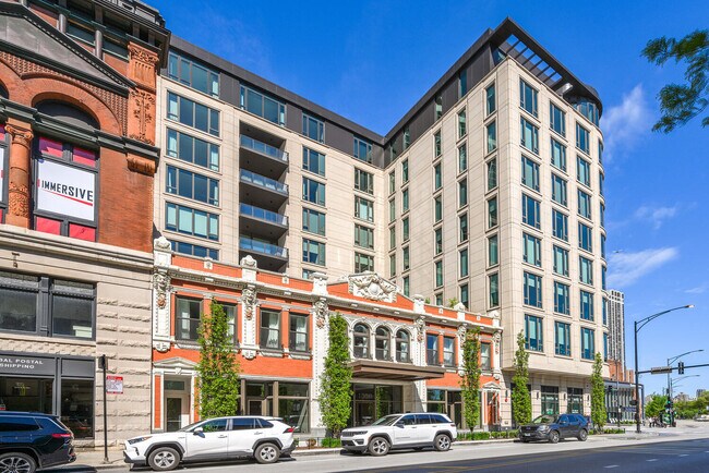 Building Photo - 1550 N Clark St