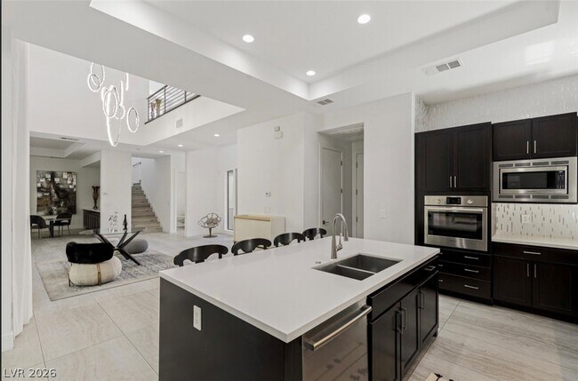 Building Photo - 47 Pristine Glen St