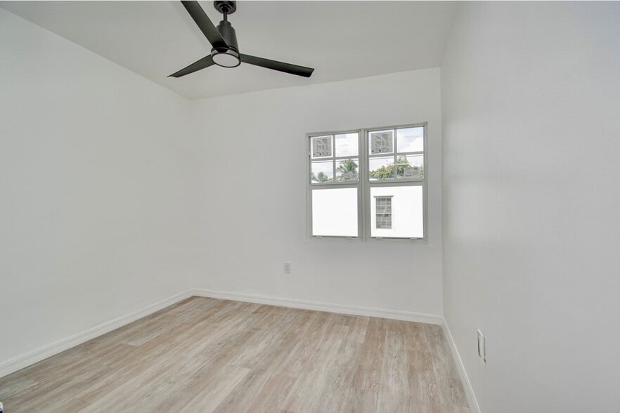 Building Photo - 501 N L St