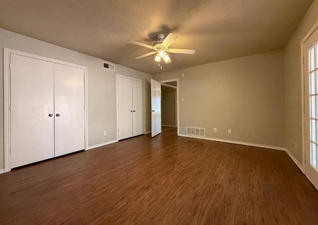 Building Photo - 730 Londonderry Ln