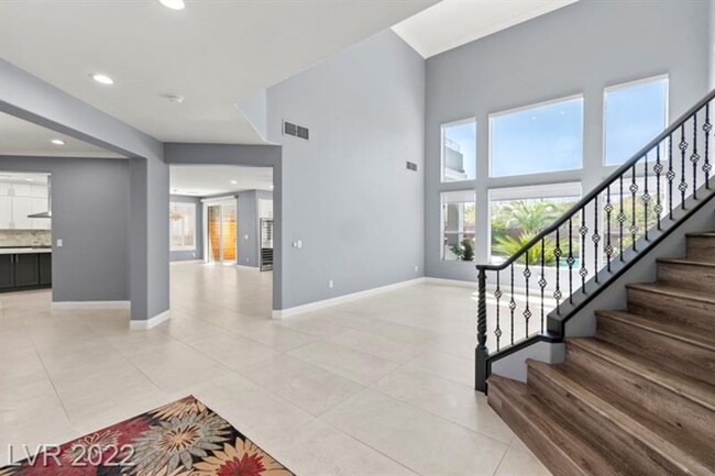 Building Photo - Recently remodeled 5 BEDROOMs/4 bathrooms,...