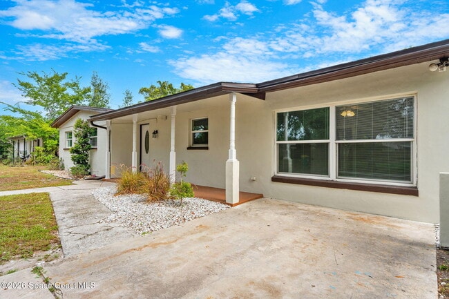 Building Photo - 2426 Clemson Dr