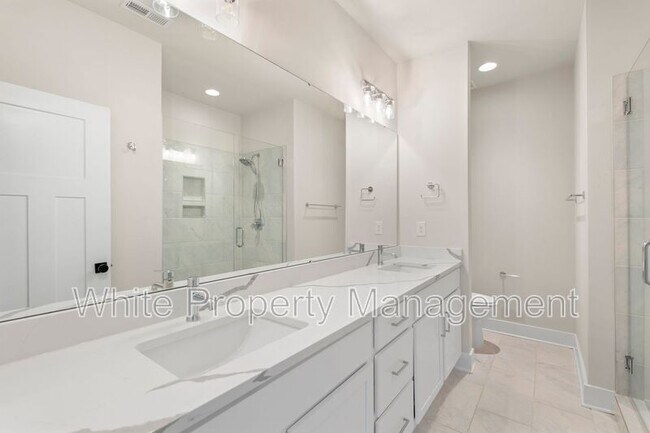 Building Photo - 5019 York Park Ln