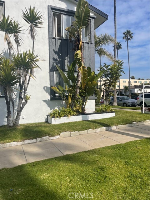 Building Photo - 1511 S Catalina Ave