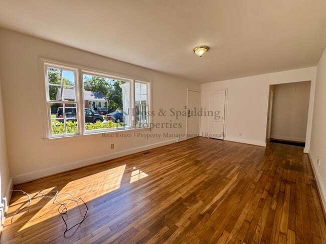 Building Photo - 1617 Roseland St