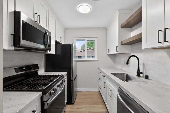 Building Photo - 6281 Cavan Dr