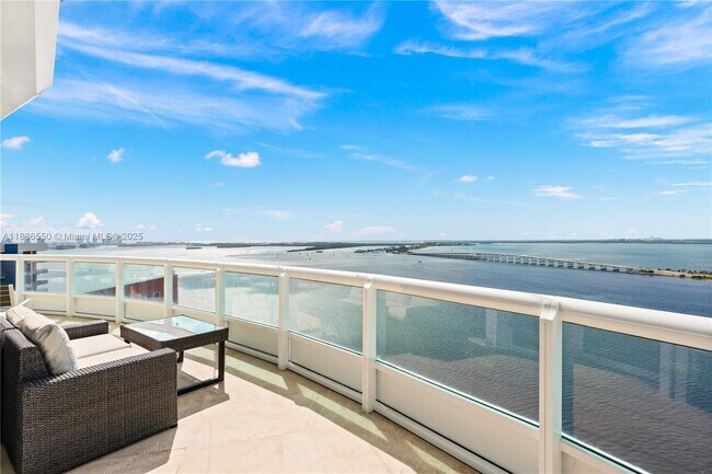 Building Photo - 1643 Brickell Ave