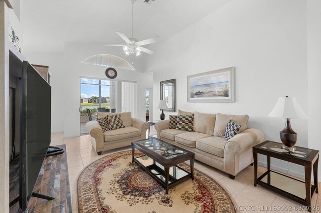 Building Photo - 364 Sunview Way