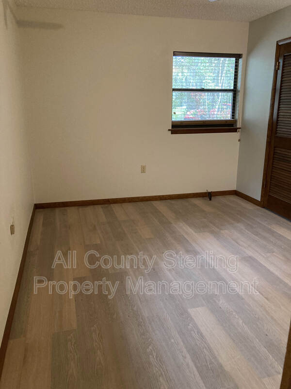Building Photo - 111 Grove Ave