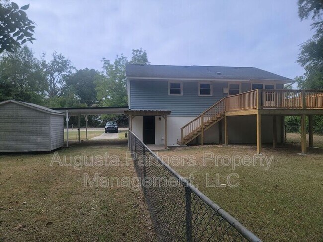 Building Photo - 322 N Hicks St