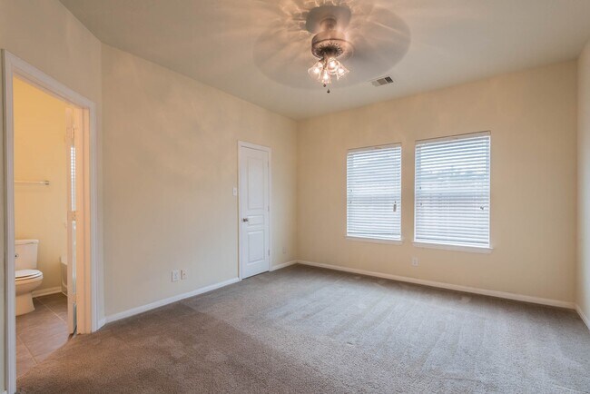 Building Photo - 17407 Blackstone Trails Dr