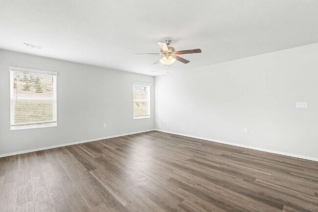 Building Photo - 4404 SW Sackett Ave