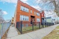 Building Photo - 6211 S Loomis Blvd