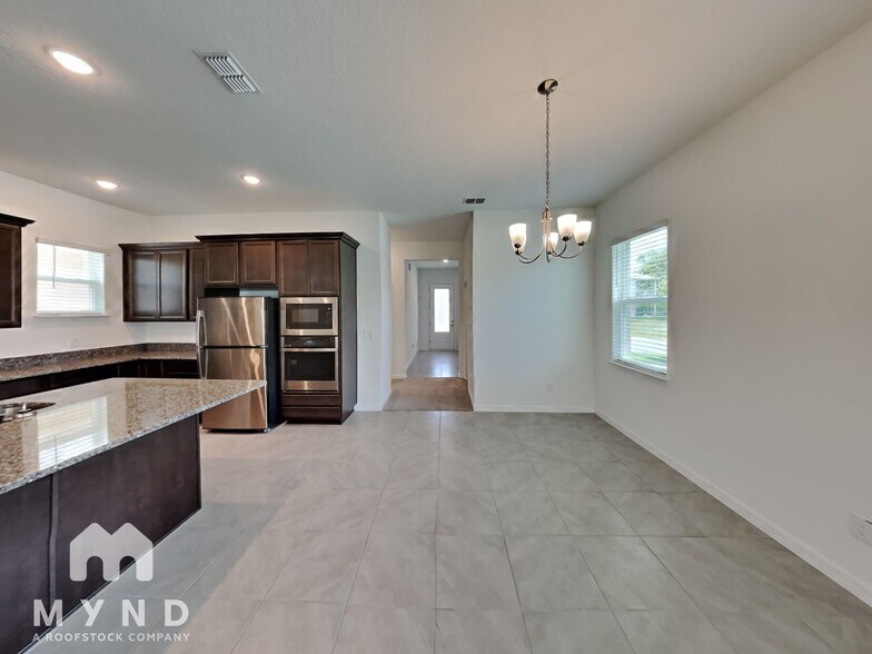 Building Photo - 821 FIREROCK LN