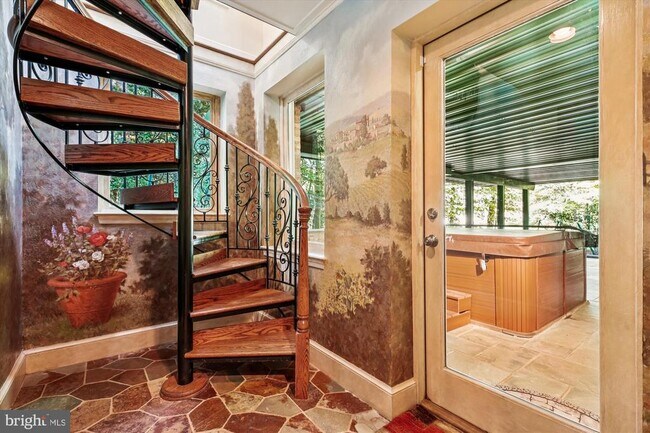 Building Photo - 9454 Newbridge Dr