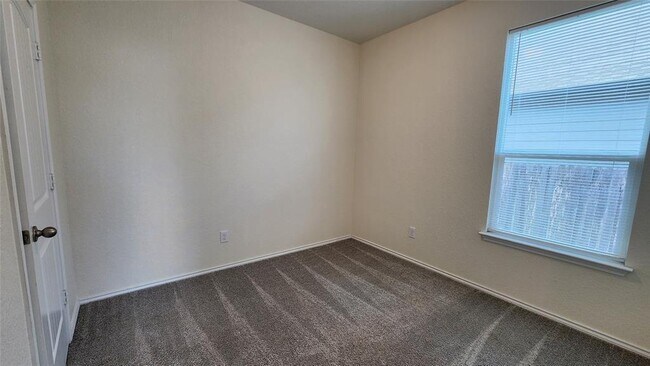 Building Photo - 6229 Mantalcino Dr