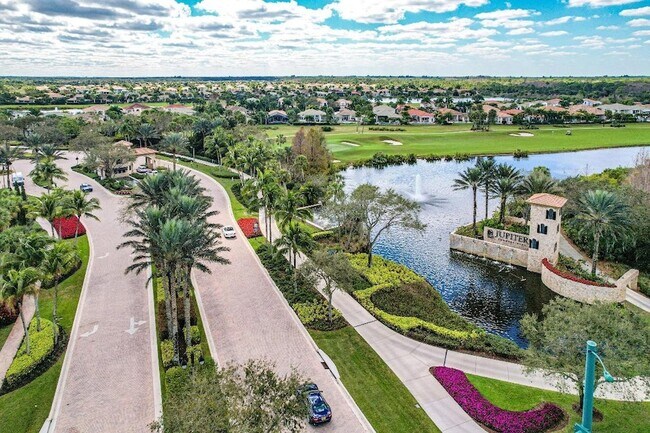 Building Photo - 114 Carmela Ct