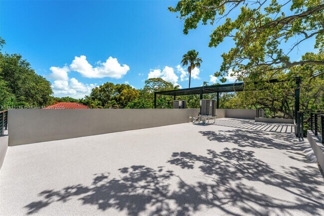 Building Photo - 3270 Gifford Ln