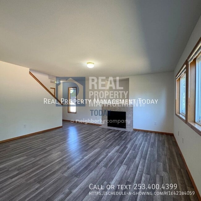 Building Photo - 427 175th St S