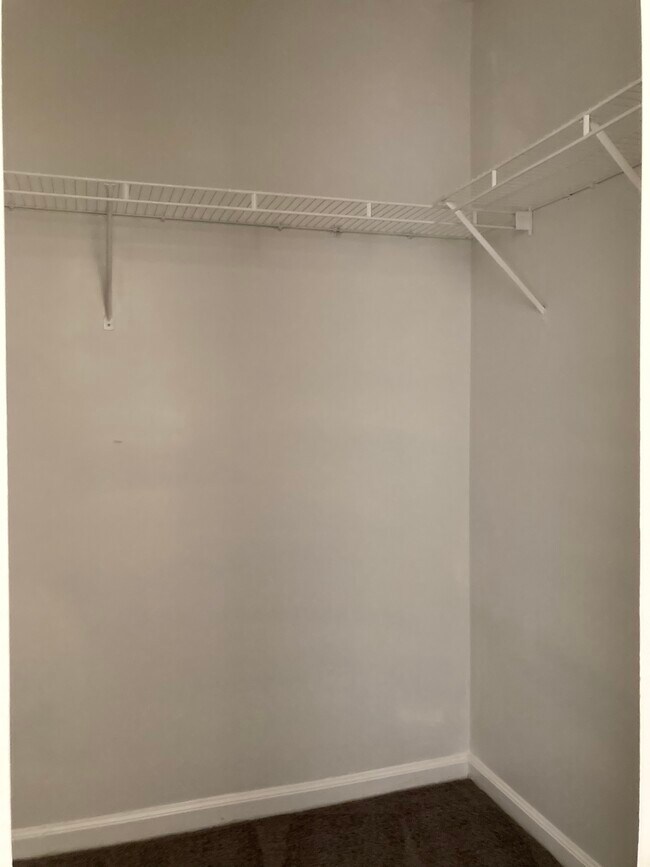 Master Walk-in Closet - 2022 Oak Park Ln