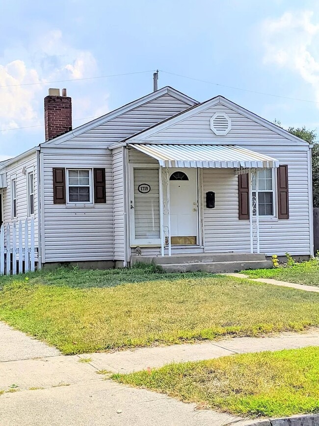 Building Photo - 1719 Shirley Ave