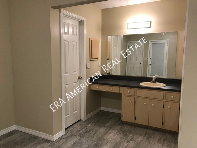 Building Photo - 205 Esmond Ct