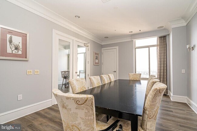 Building Photo - 851 N Glebe Rd