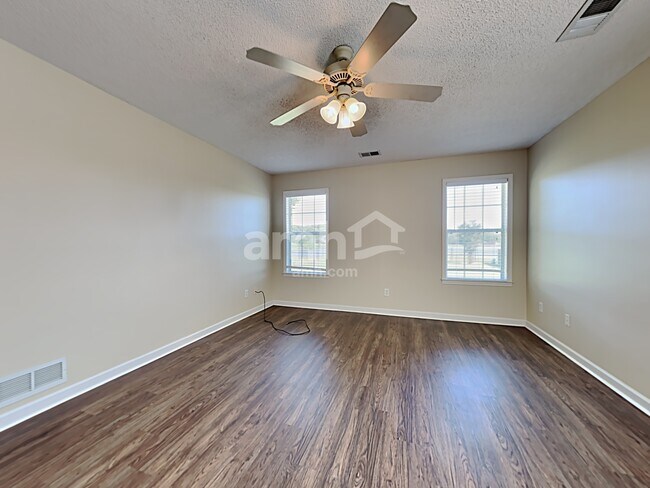 Building Photo - 3178 Stonehenge Drive